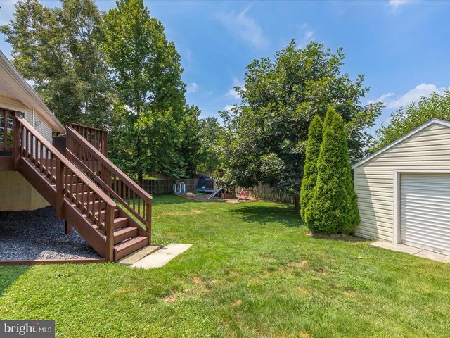 109 SENSENY GLEN DR, Winchester, VA 22602