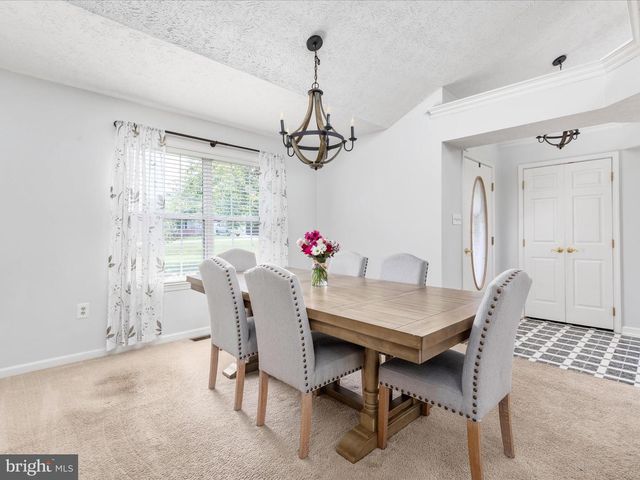 109 SENSENY GLEN DR, Winchester, VA 22602