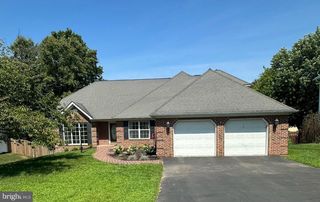 109 SENSENY GLEN DR, Winchester, VA 22602