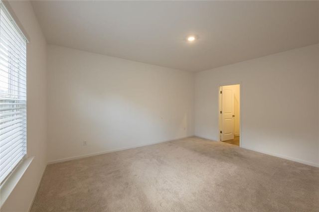 895 Gelderland Drive, Hampton, GA 30228