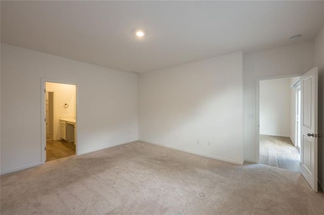 895 Gelderland Drive, Hampton, GA 30228