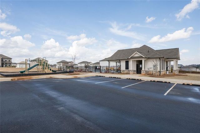 895 Gelderland Drive, Hampton, GA 30228