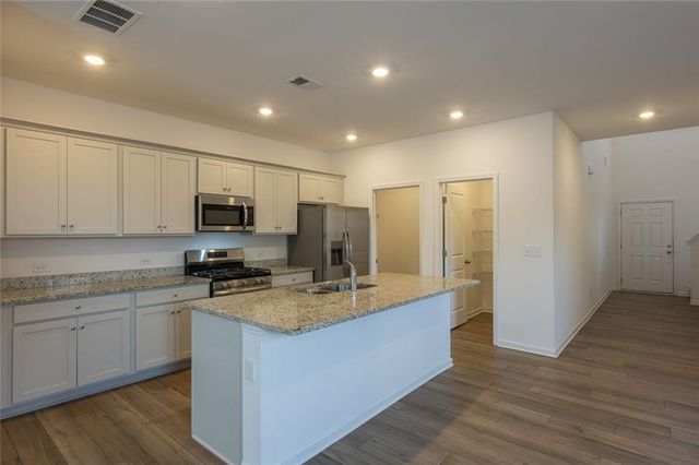 895 Gelderland Drive, Hampton, GA 30228