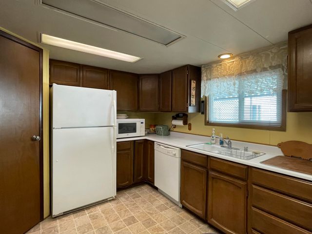 301 Freeman Road UNIT 91, Central Point, OR 97502