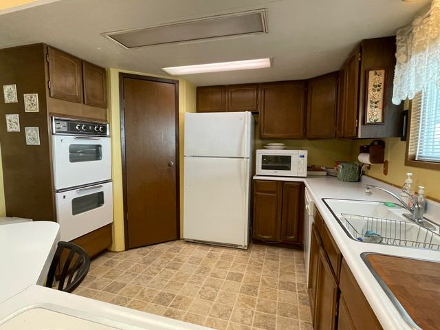 301 Freeman Road UNIT 91, Central Point, OR 97502