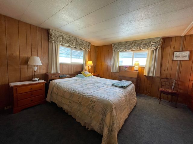 301 Freeman Road UNIT 91, Central Point, OR 97502