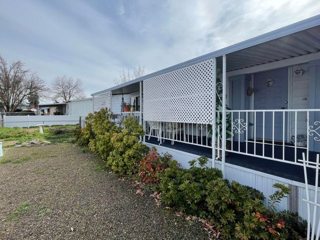 301 Freeman Road UNIT 91, Central Point, OR 97502