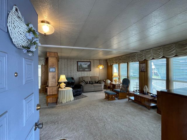 301 Freeman Road UNIT 91, Central Point, OR 97502