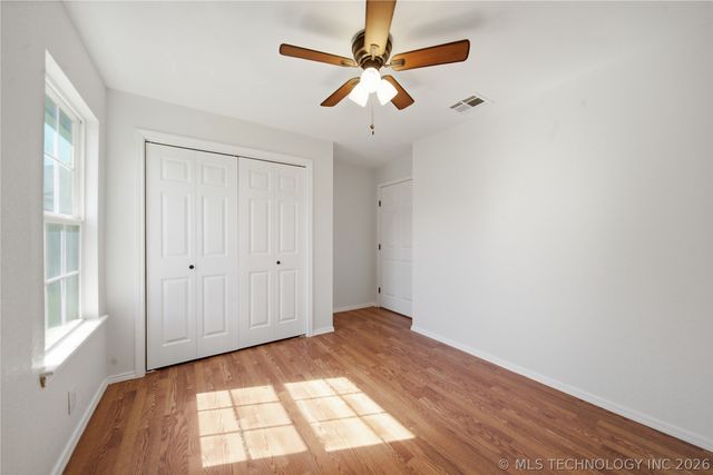 302 W 37th Place, Sand Springs, OK 74063