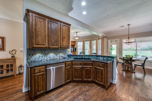 114 Lakehill Drive, Hickory Creek, TX 75065