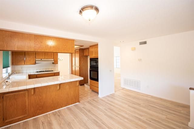 2432 Live Oak Road, Escondido, CA 92029