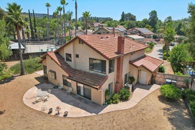2432 Live Oak Road, Escondido, CA 92029