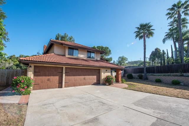 2432 Live Oak Road, Escondido, CA 92029
