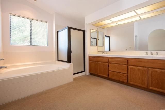 2432 Live Oak Road, Escondido, CA 92029