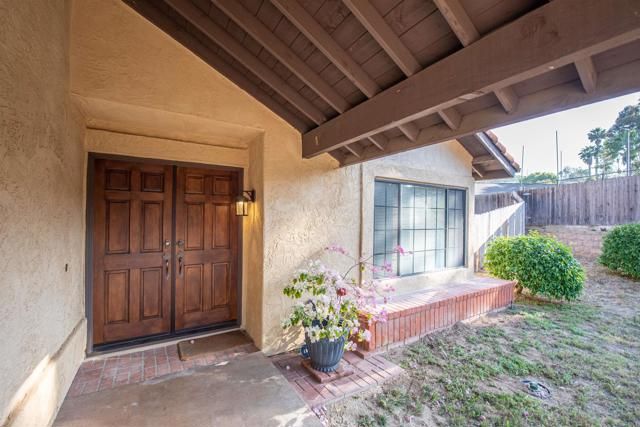 2432 Live Oak Road, Escondido, CA 92029