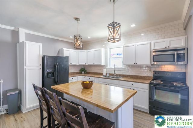 445 West Central Avenue, East Bangor Boro, PA 18013