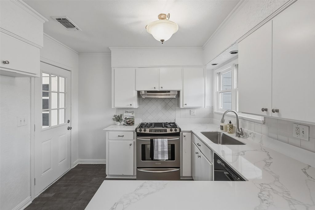 6417 Darwood Avenue, Fort Worth, TX 76116