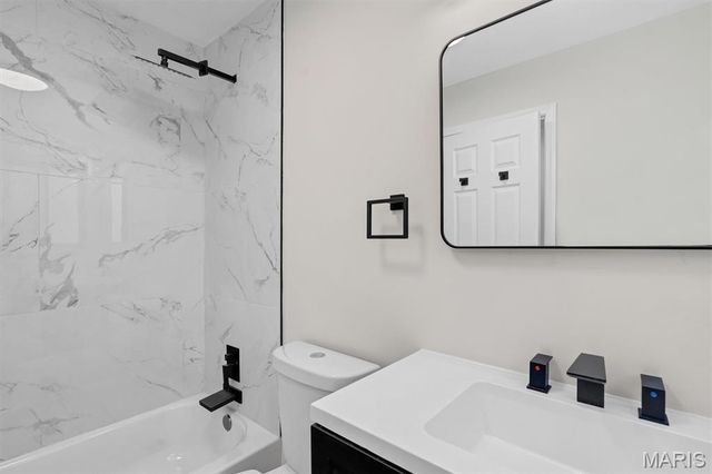 618 Shady Meadows Drive, Ballwin, MO 63011