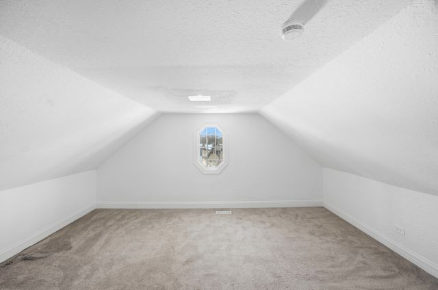 2908 Oakwood Avenue, Mchenry, IL 60051