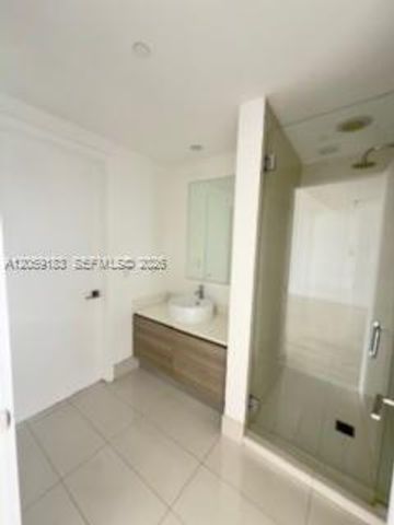 121 NE 34th St 1211, Miami, FL 33137