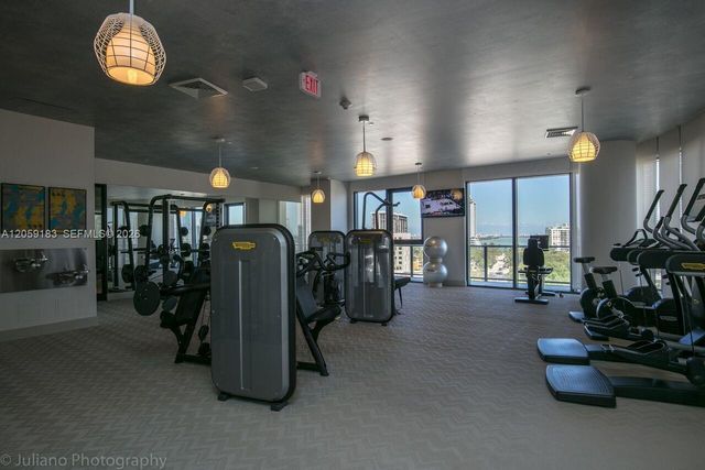 121 NE 34th St 1211, Miami, FL 33137