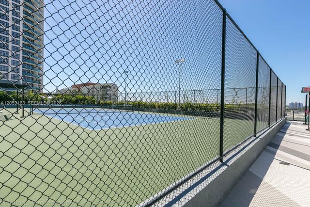 121 NE 34th St 1211, Miami, FL 33137