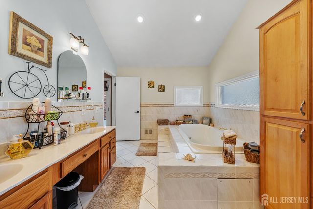 34 Brookside Avenue, Old Bridge, NJ 08857