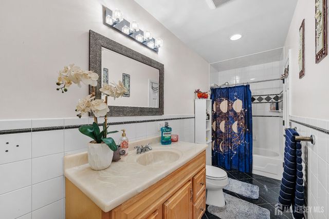 34 Brookside Avenue, Old Bridge, NJ 08857