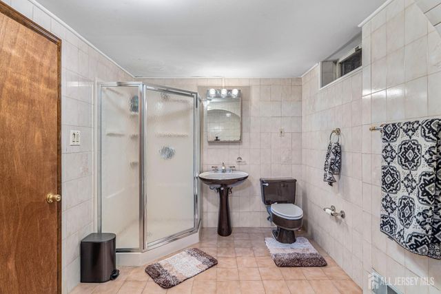 34 Brookside Avenue, Old Bridge, NJ 08857