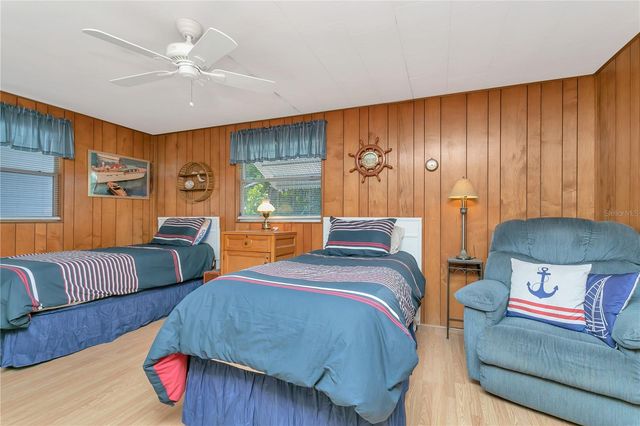 3208 OAKWOOD BOULEVARD S, Sarasota, FL 34237