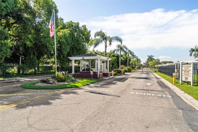 3208 OAKWOOD BOULEVARD S, Sarasota, FL 34237