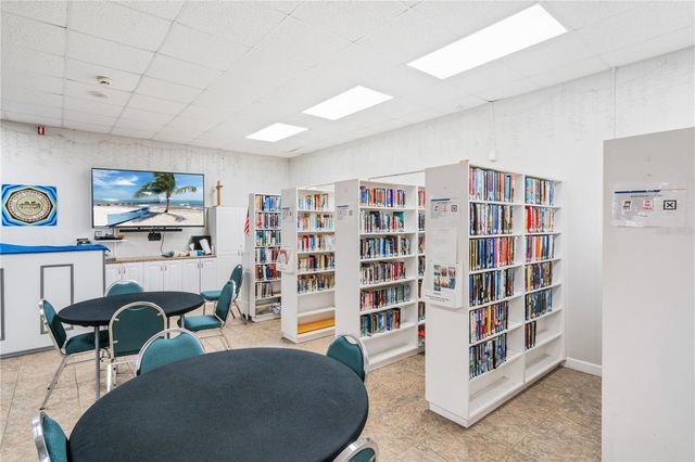 3208 OAKWOOD BOULEVARD S, Sarasota, FL 34237