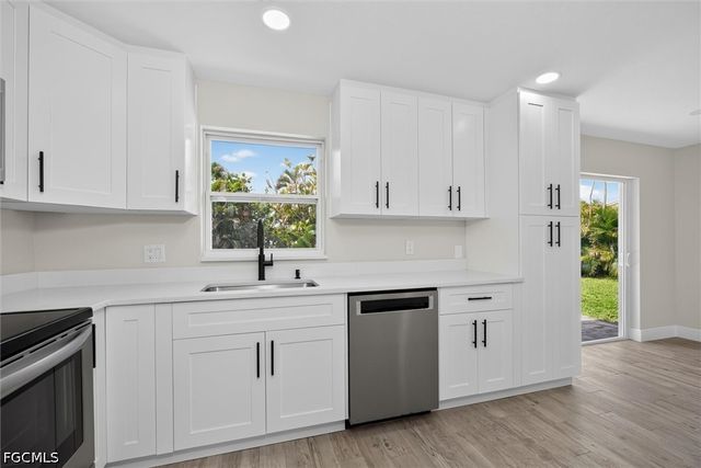1628 N Flossmoor RD, Fort Myers, FL 33919