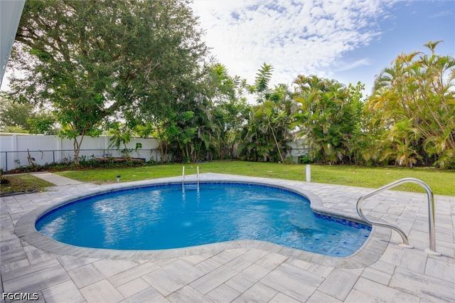 1628 N Flossmoor RD, Fort Myers, FL 33919