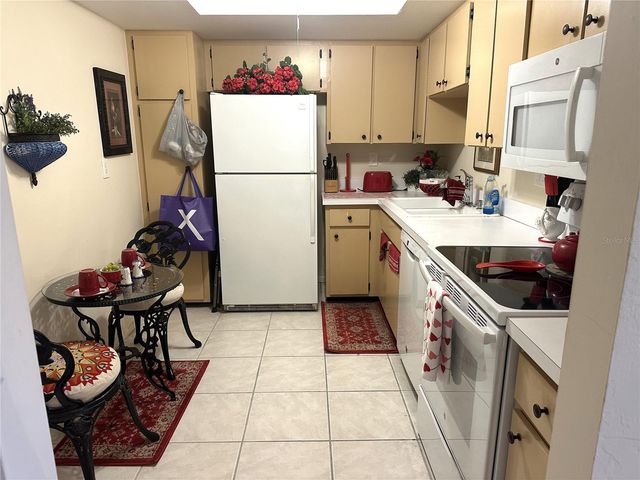 618 BIRD BAY DRIVE S 201, Venice, FL 34285