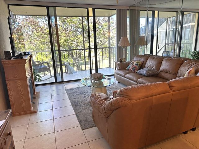 618 BIRD BAY DRIVE S 201, Venice, FL 34285