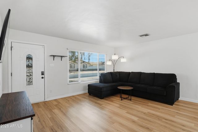 8536 E ROANOKE Avenue, Scottsdale, AZ 85257