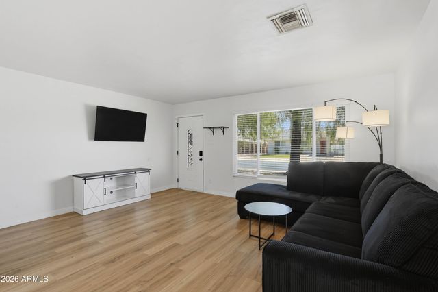 8536 E ROANOKE Avenue, Scottsdale, AZ 85257
