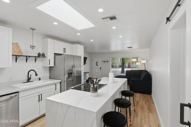 8536 E ROANOKE Avenue, Scottsdale, AZ 85257
