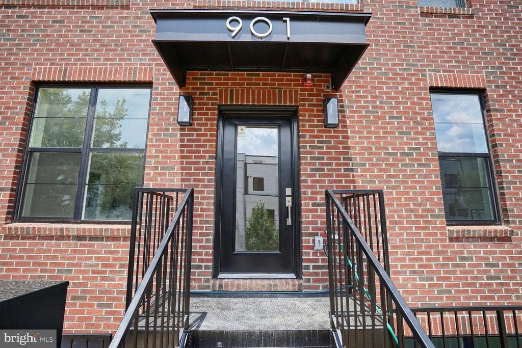 901 19TH ST NE #23, Washington, DC 20002