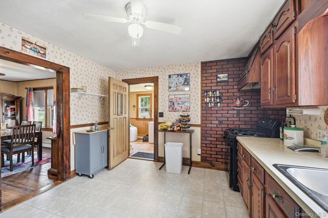 7 Highland Avenue, Kerhonkson, NY 12446
