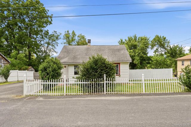 7 Highland Avenue, Kerhonkson, NY 12446