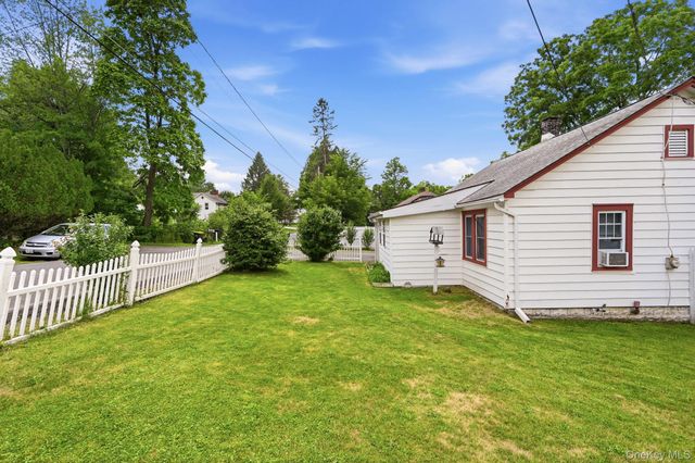 7 Highland Avenue, Kerhonkson, NY 12446