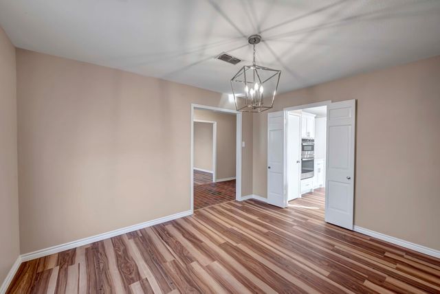 4 Metz Court, Midland, TX 79705