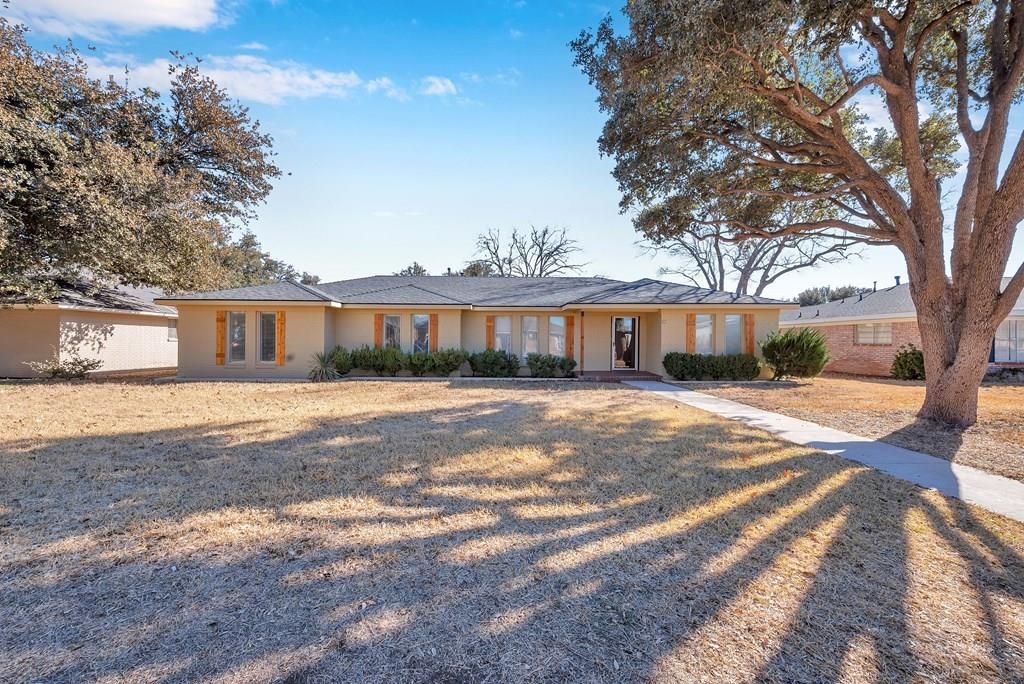 4 Metz Court, Midland, TX 79705