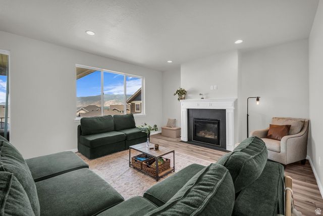 171 E EDGECREST LN, North Salt Lake, UT 84054