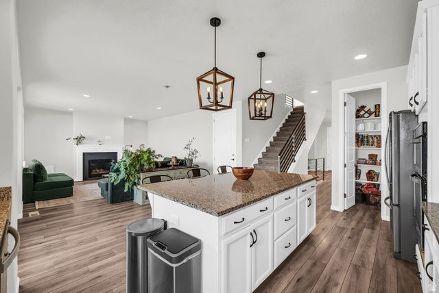 171 E EDGECREST LN, North Salt Lake, UT 84054