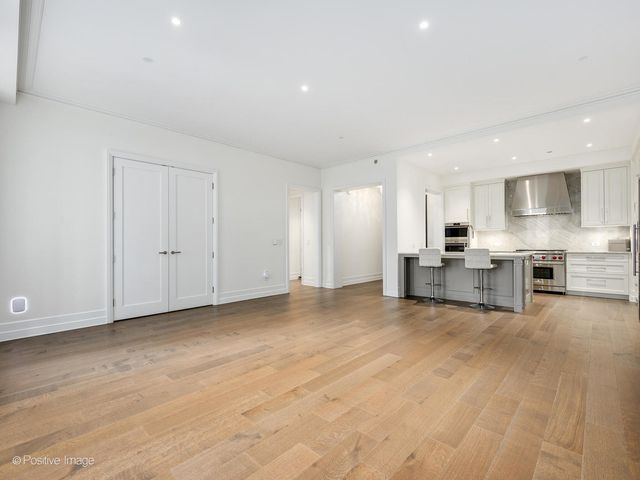 435 N Michigan Avenue 611, Chicago, IL 60611