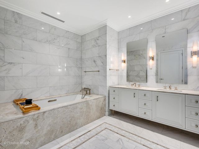 435 N Michigan Avenue 611, Chicago, IL 60611