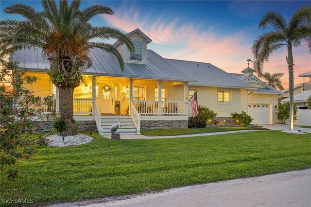 27130 Holly LN, Bonita Springs, FL 34135